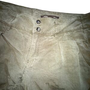 Nau size 12 olive green Tencel & linen trouser shorts.Pleated front with pockets